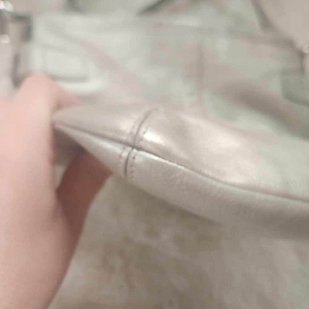 Coach Chain Duffle Crossbody Metallic Silver Pebbled Leather - Picture 5 of 14